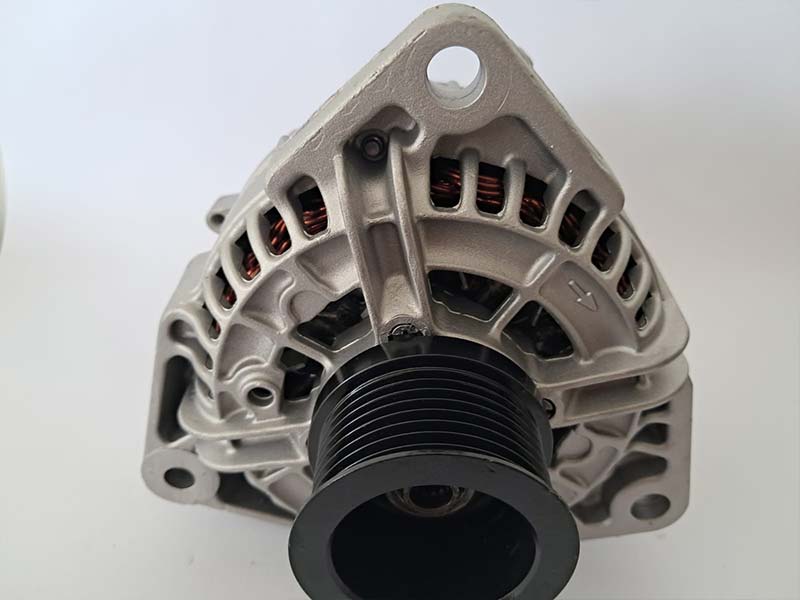 Alternador 80 Amp 24V Bosch — Remanufaturado
